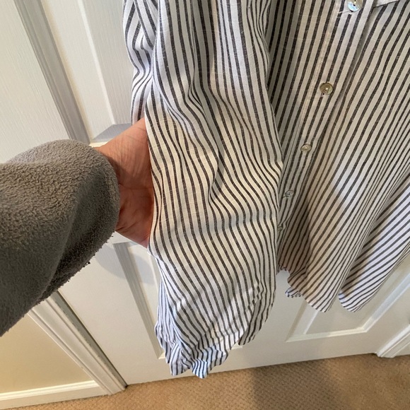 Striped and floral embroidered dress w/pockets. - Picture 2 of 6